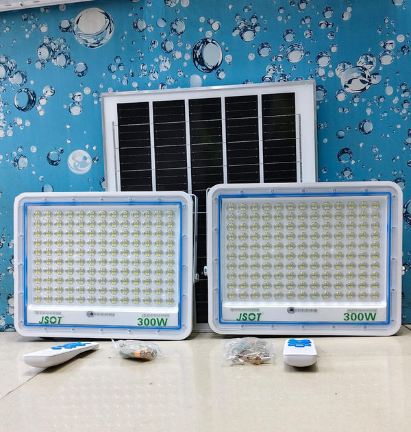 2-in-1 300W Solar Floodlights