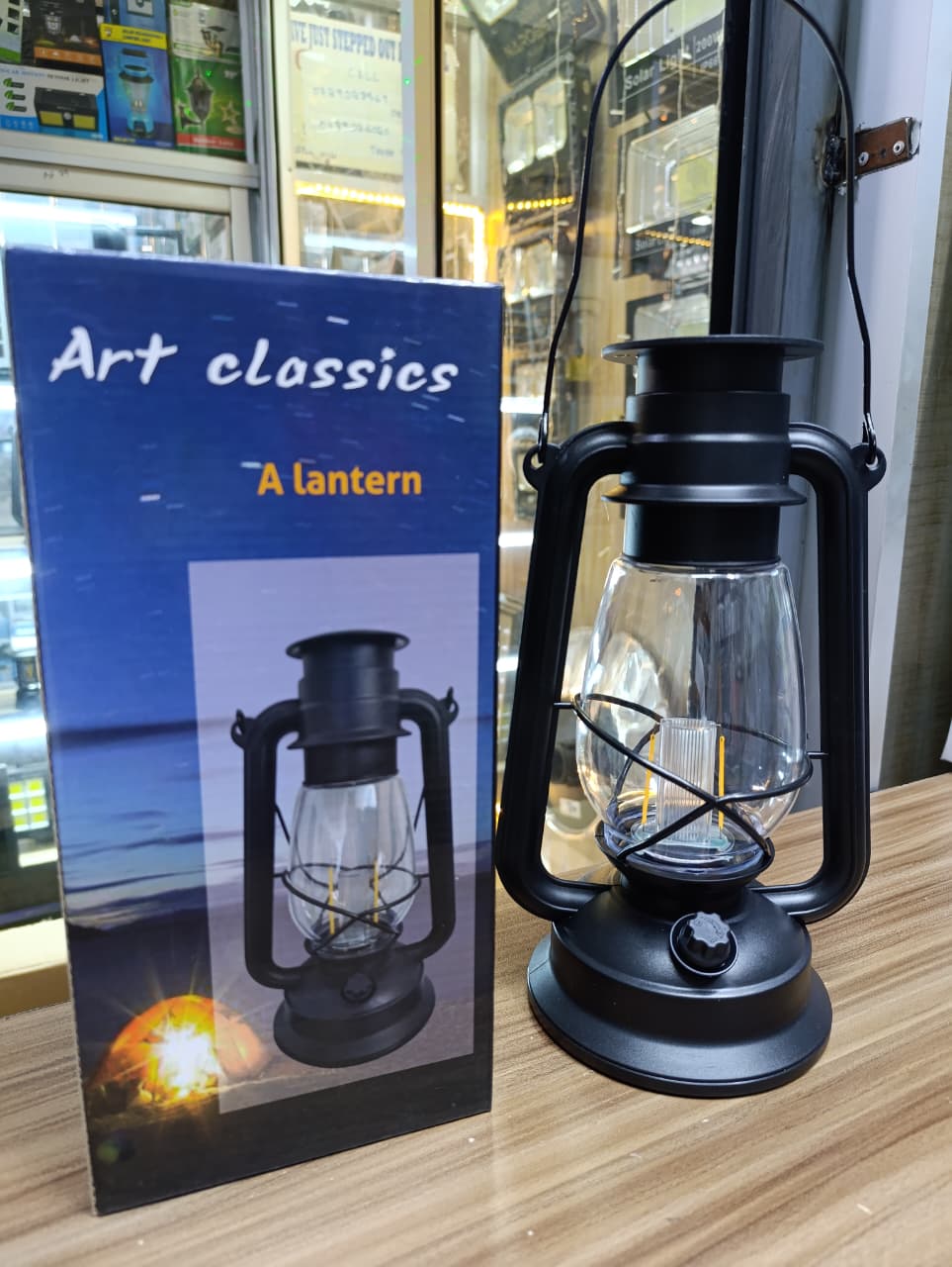 Art Classic Big LED Solar Lantern