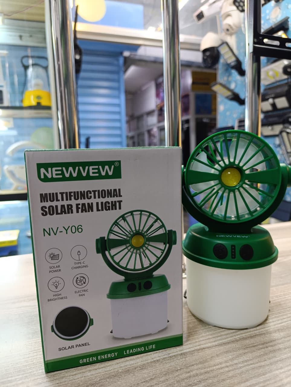Newvew NV-Y06 Multifunctional Solar Fan Light